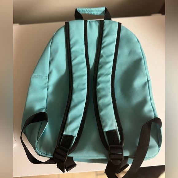 🍽️ Mickey Mouse Summer Cooler Backpack 🍽️ - Picture 3 of 6